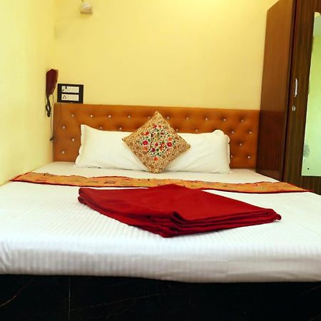 Hotel Golden Plaza Vashi Extérieur photo
